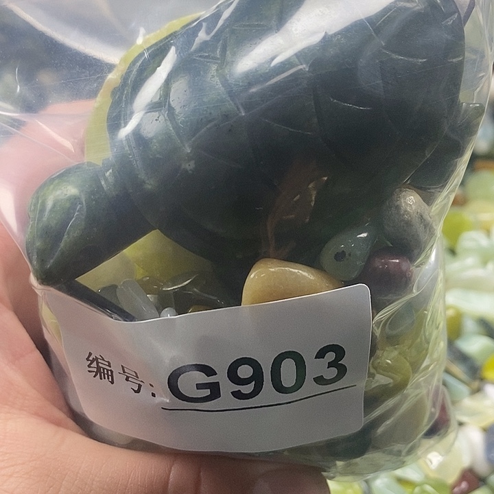 岫玉鱼缸石未镶嵌