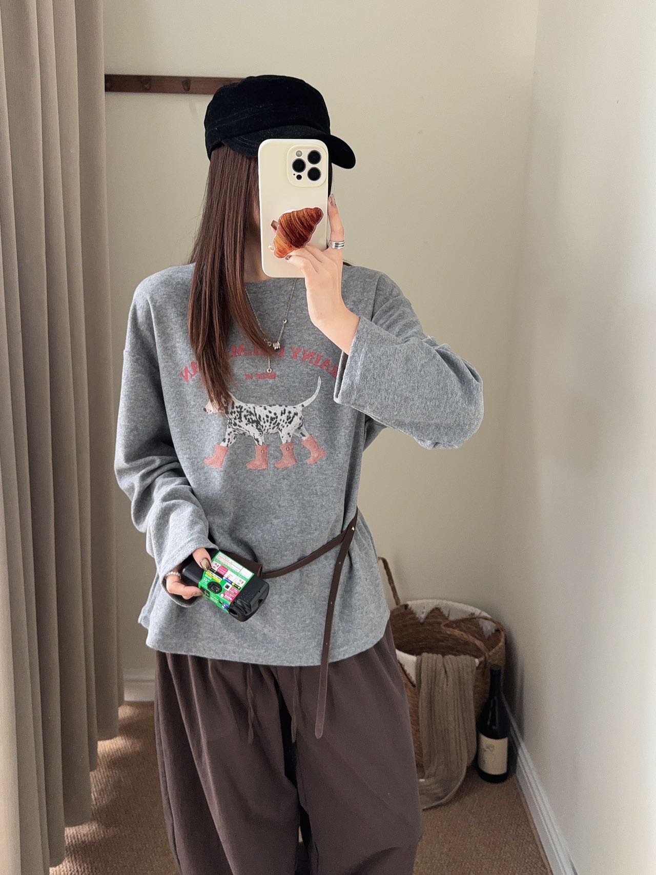 程程甄选  韩系卡通雨靴斑点狗复古加厚圆领T恤9068