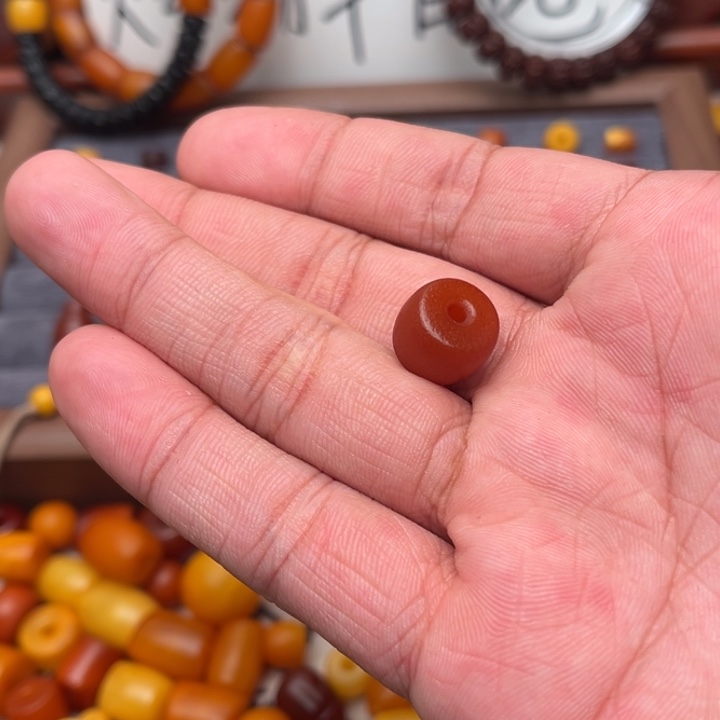 -***安琥珀未镶嵌裸石蜜蜡墩子