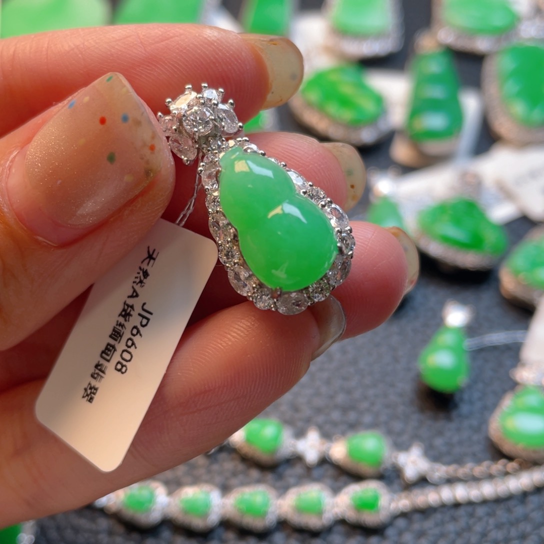 翡翠银S925镶嵌吊坠(不含链)感**生