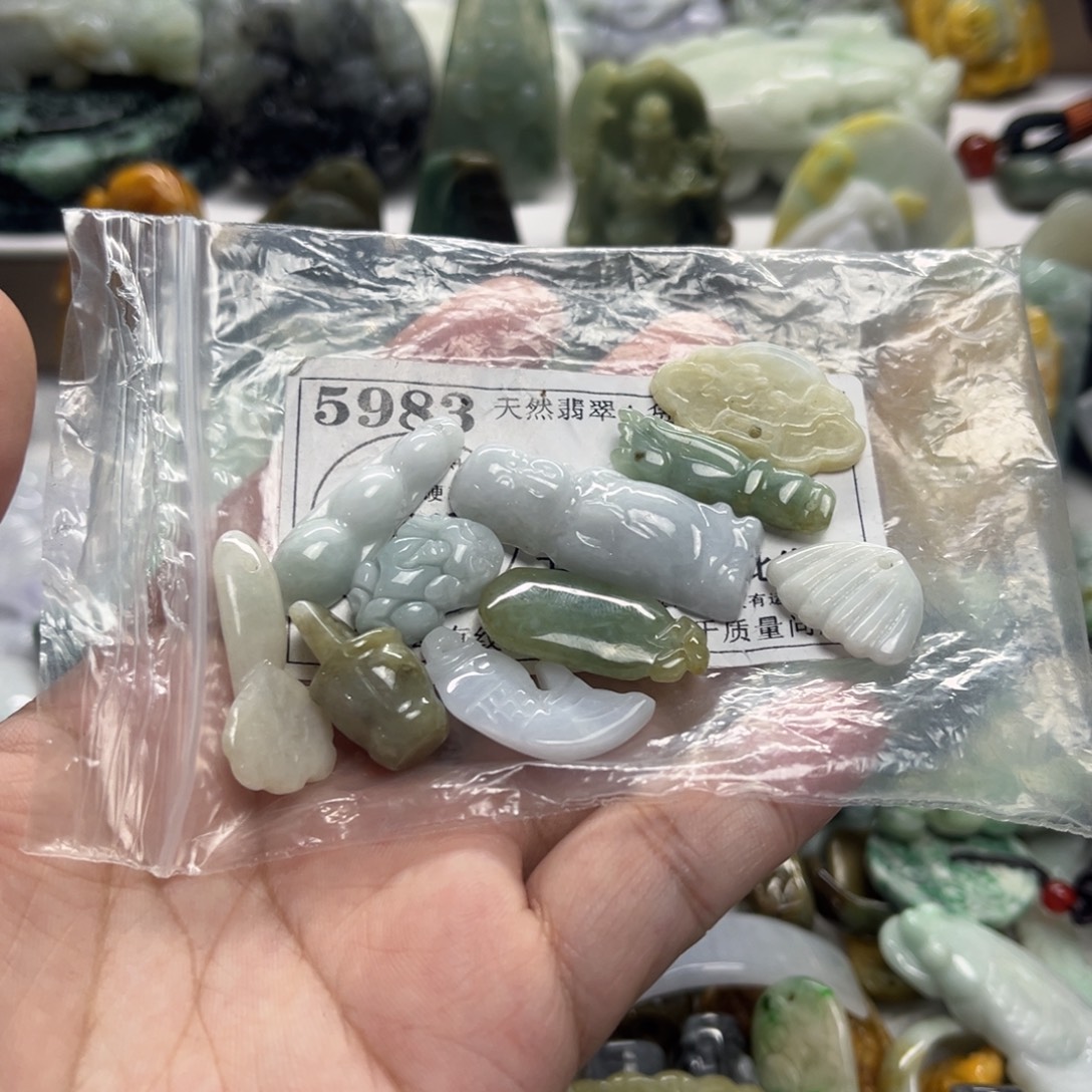 颈饰未镶嵌翡翠5983
