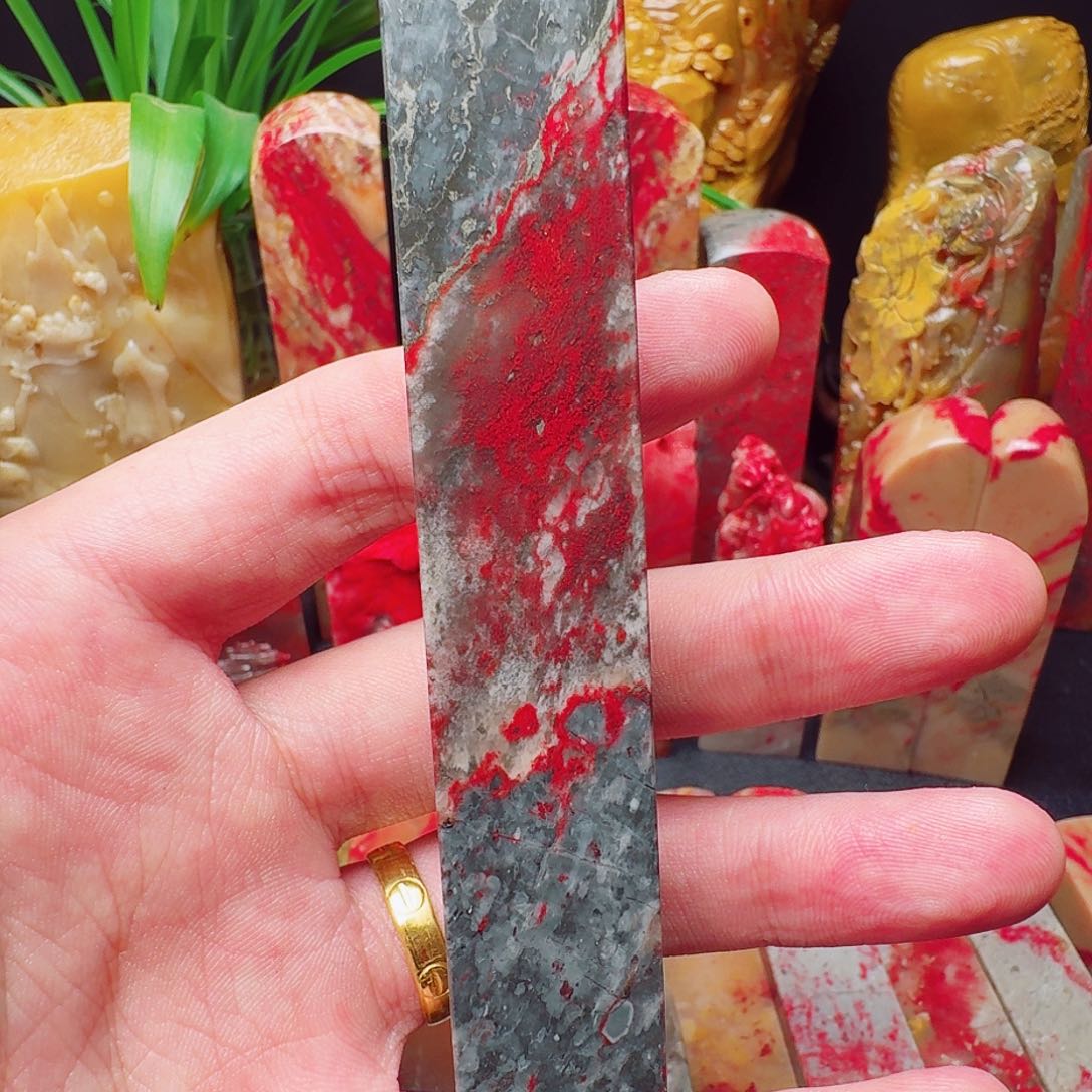 昌化鸡血石昌化刘关张福利章