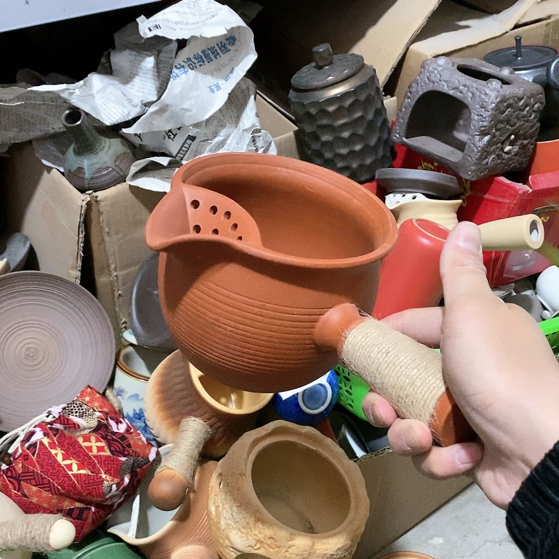 瓷片荷花的一年前在上海一起走的