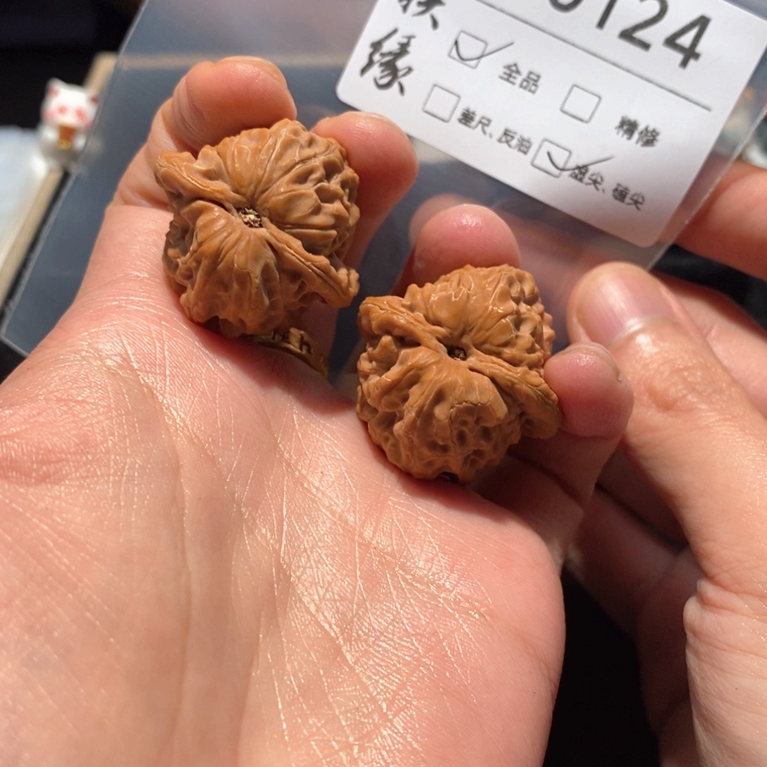 文玩核桃把件b0124白蛇谷33虚尖
