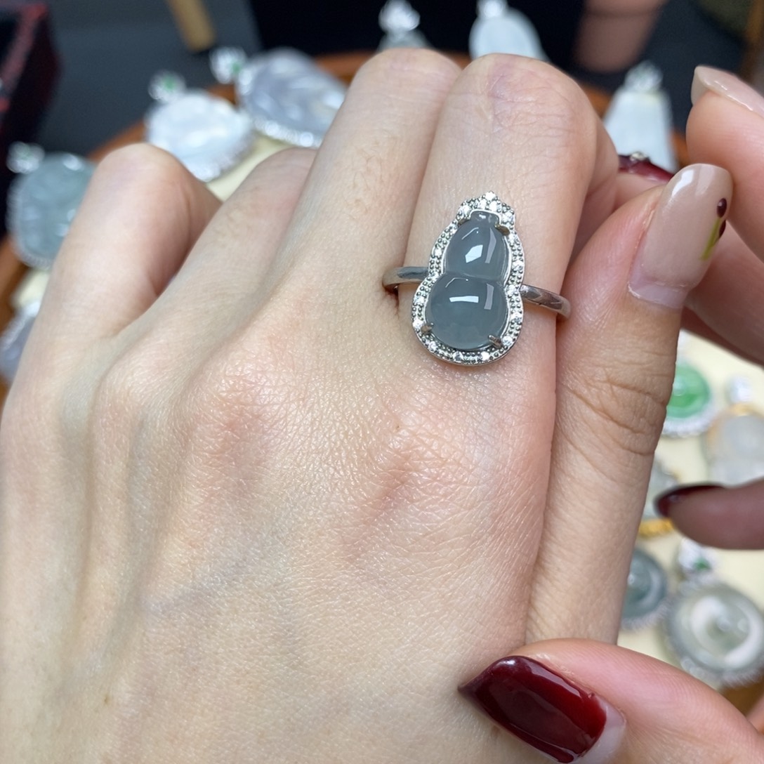 翡翠颈饰银S925镶嵌A货翡翠