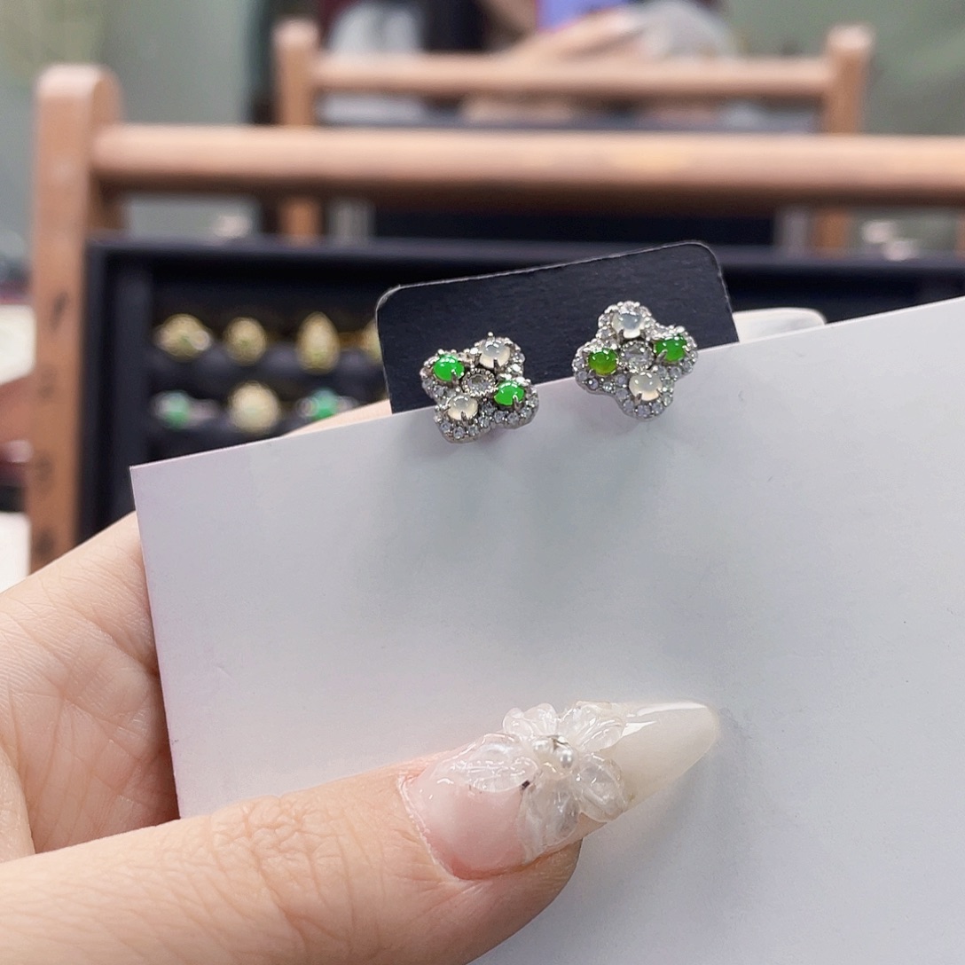 翡翠未镶嵌颈饰天然翡翠Ａ货