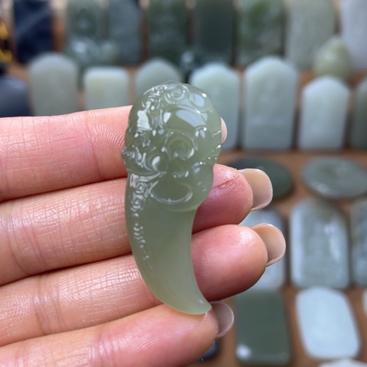 和田玉挂件未镶嵌