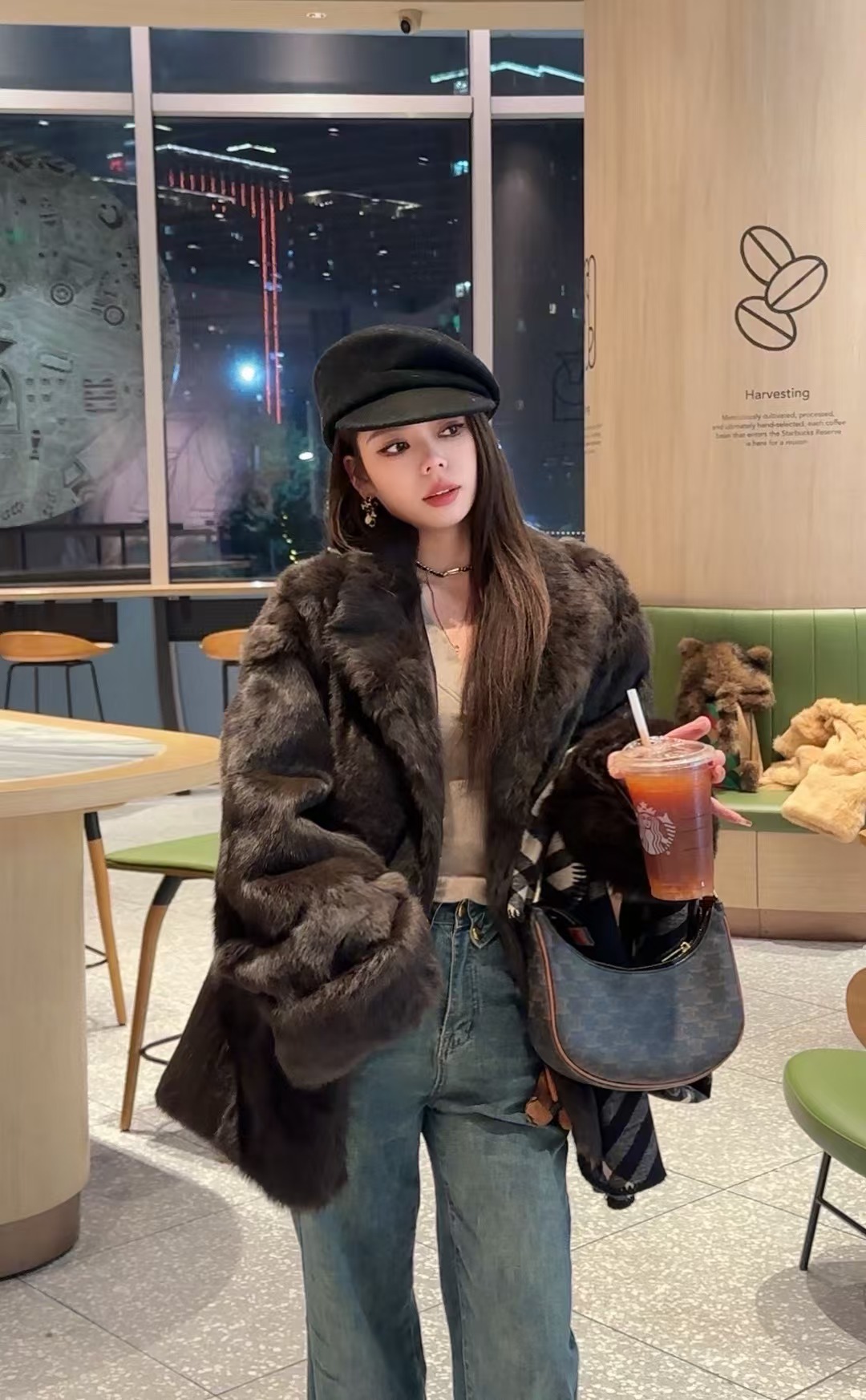 2024秋冬新款百百轻奢韩版兔兔时尚长款网红气质外套