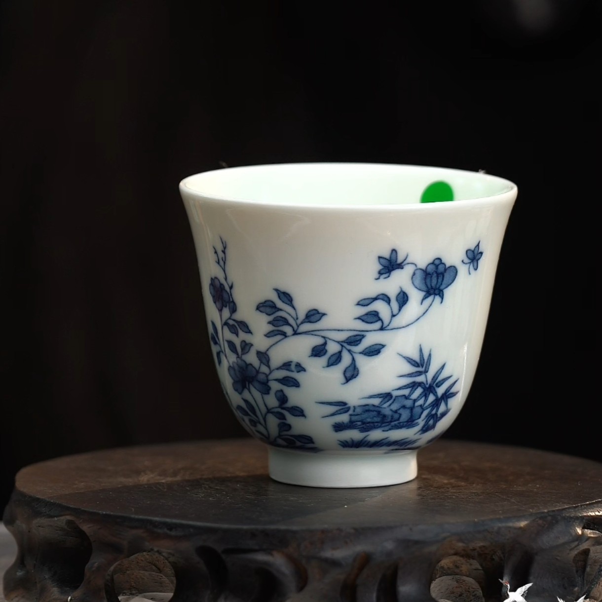 青花花卉诗题纹铃铛杯