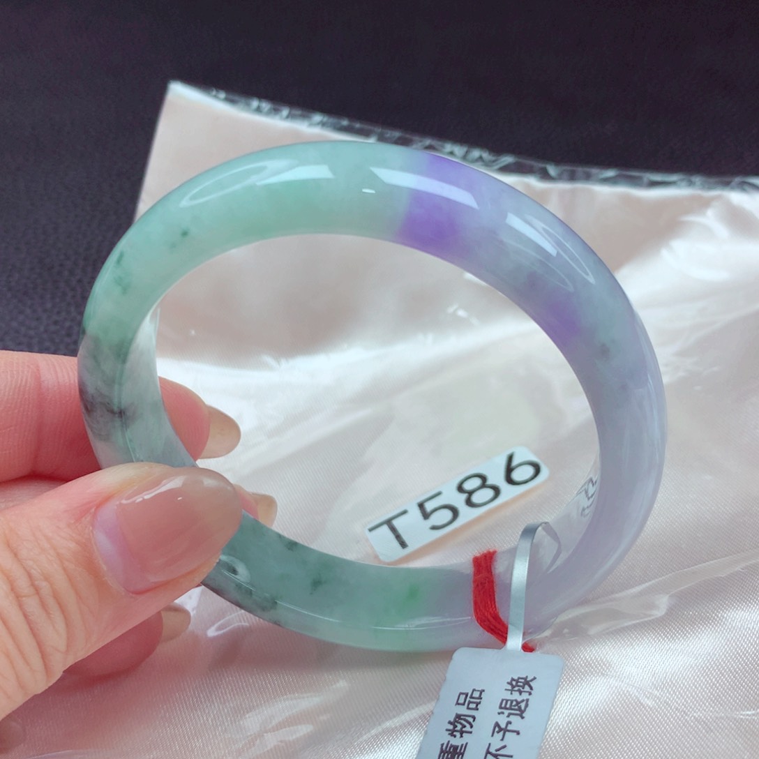 翡翠手镯未镶嵌手镯88