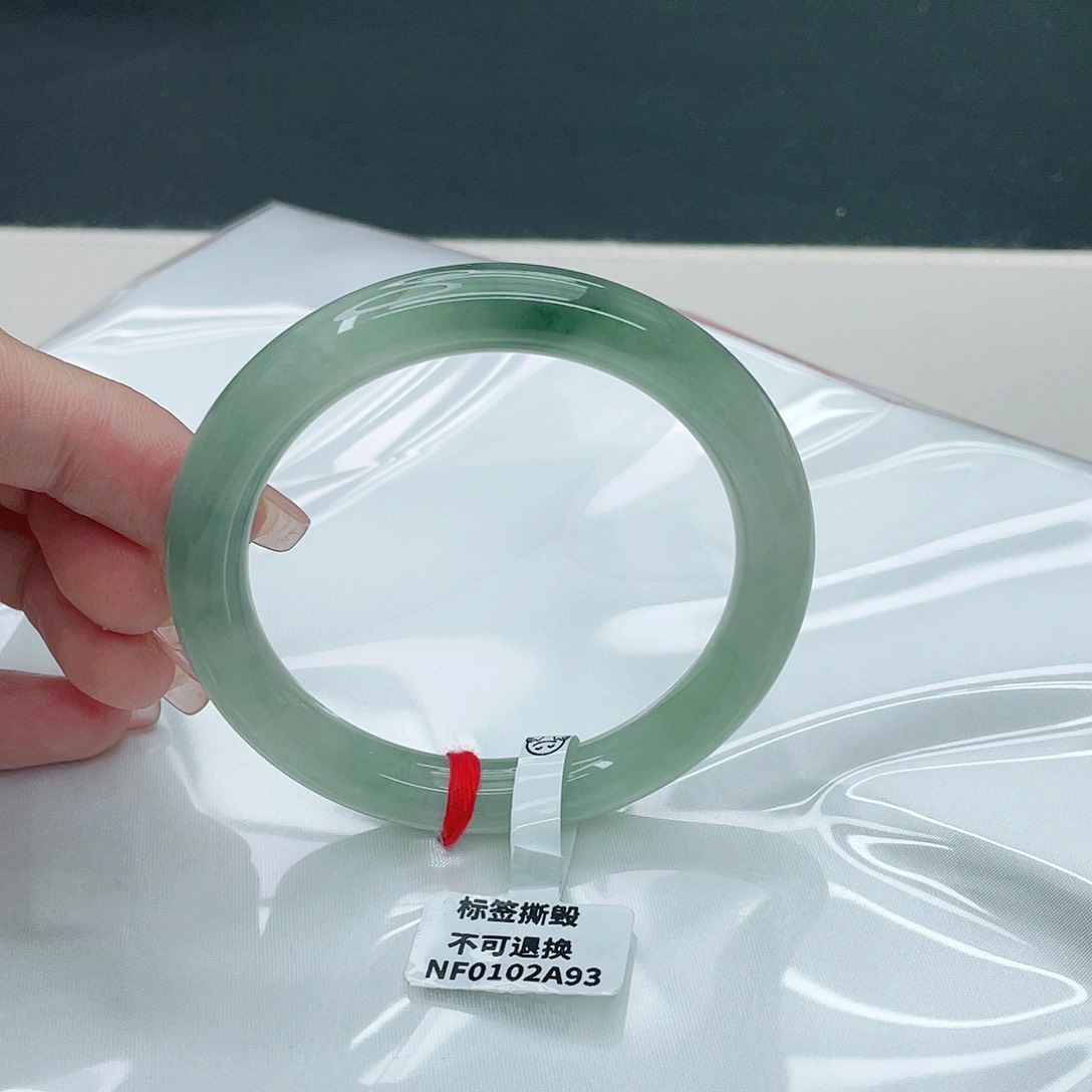 翡翠手镯未镶嵌圆56