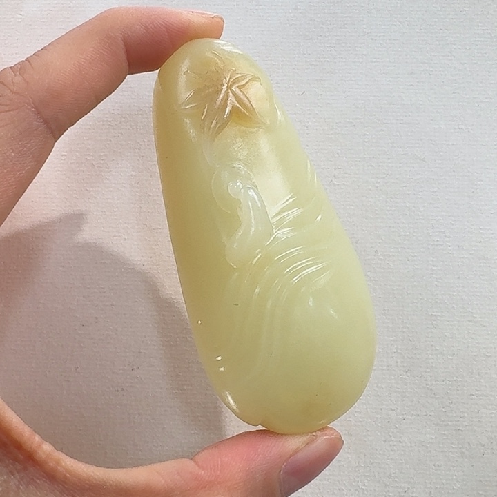 和田玉未镶嵌颈饰若羌黄口大师