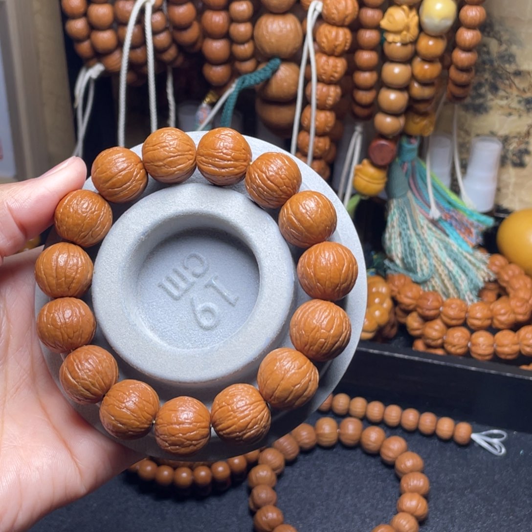 吊坠猴头核桃聚宝盆