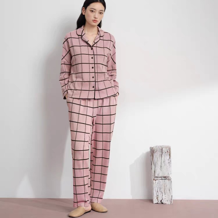 宽画96900构筑新生系列翻领经典格纹柔软舒适女士长袖家居服睡衣