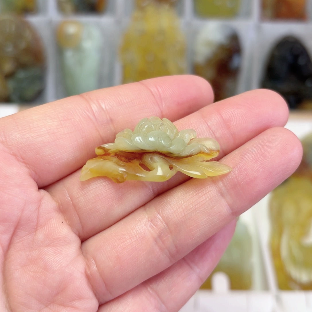 未镶嵌蛇纹石玉吊坠(不含链)