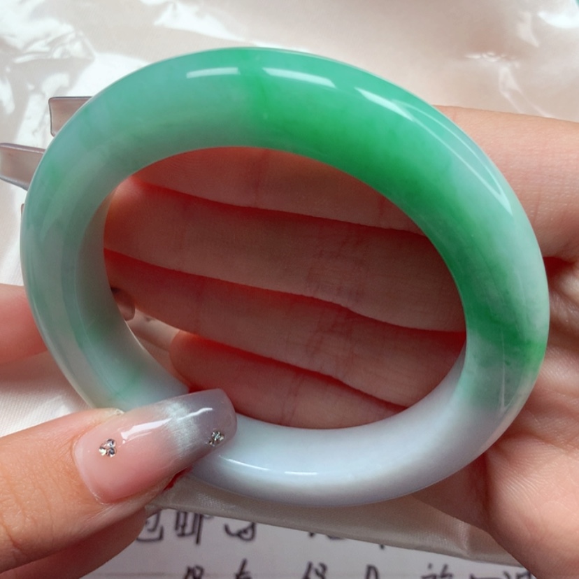 【闪购商品】翡翠手镯未镶嵌53圈