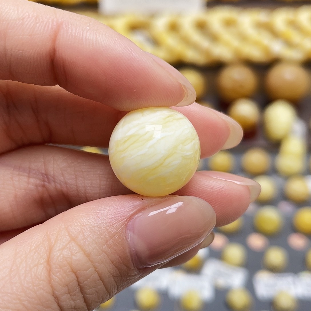 琥珀裸石未镶嵌蜜蜡圆珠17mm皮色