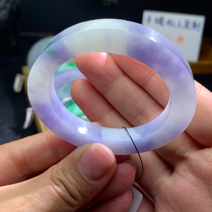 定制翡翠未镶嵌翡翠手镯