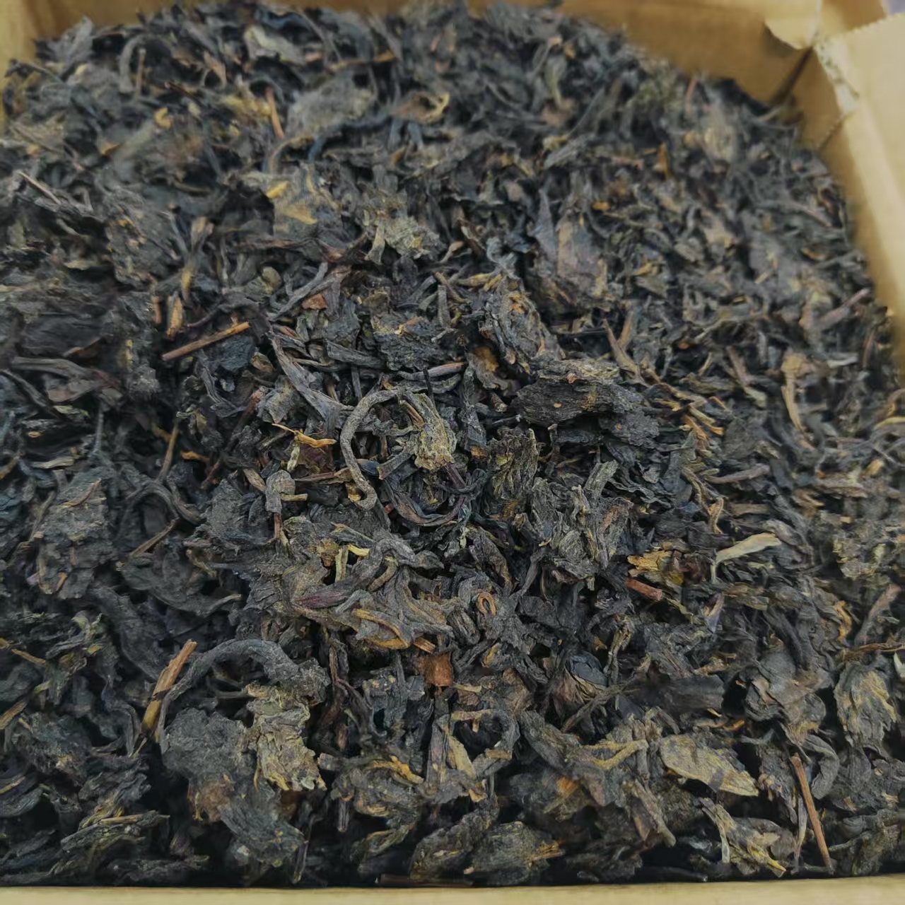 90年代飞台易武老树散块 500克/包 普洱茶 生茶