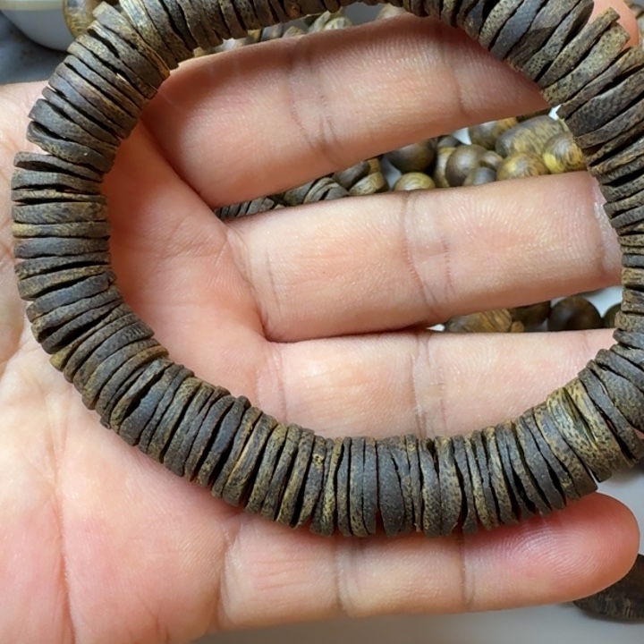 沉香手串胡****车乌身手串20克加