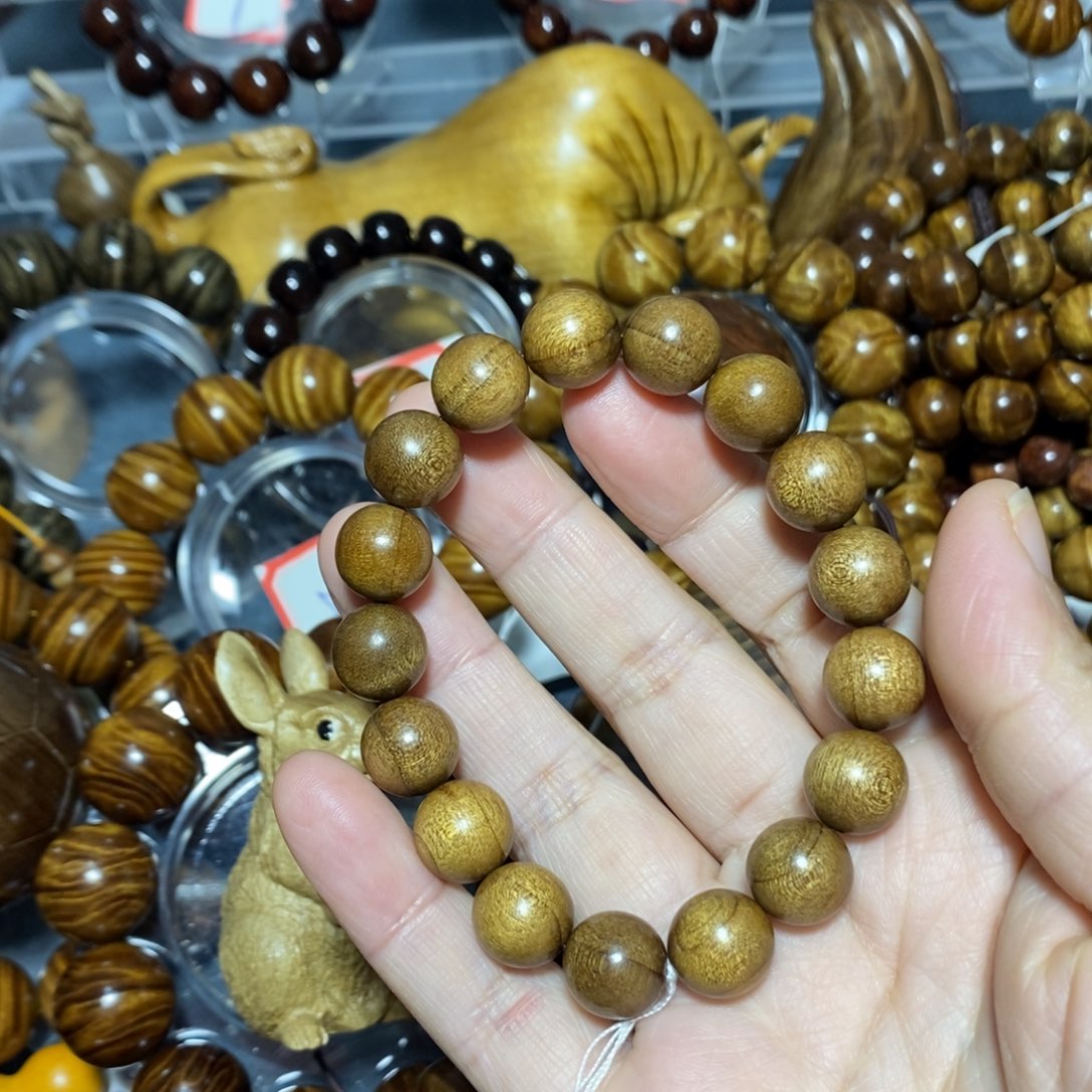 金丝楠木雕工艺品12