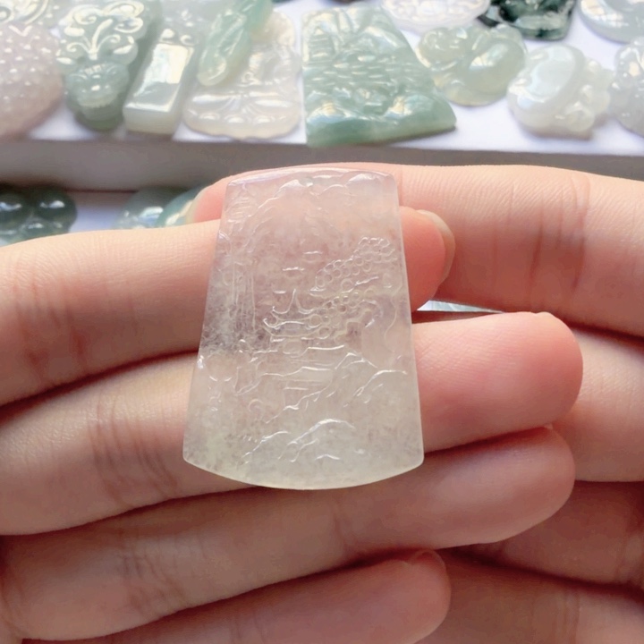 翡翠未镶嵌颈饰翡翠