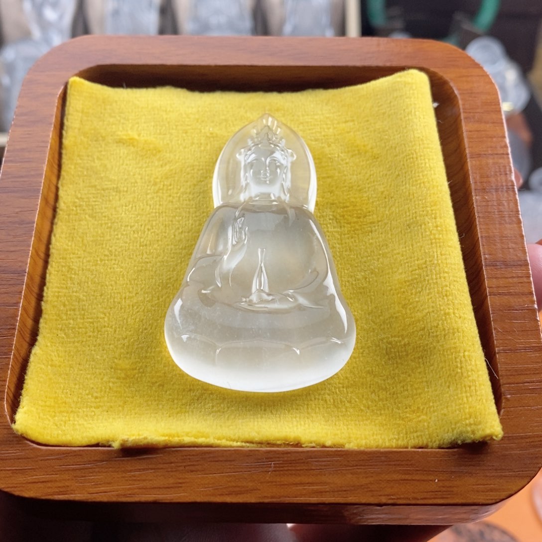 石英质玉观音未镶嵌胡***卤