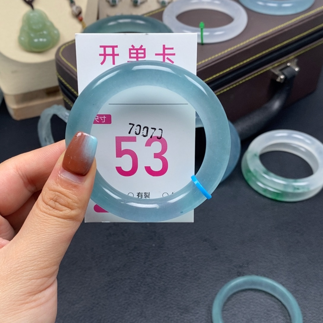 ✪***梅石英质玉未镶嵌手镯