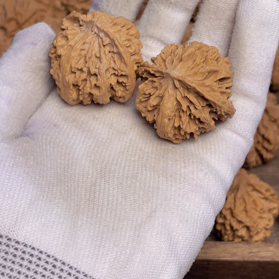 文玩核桃吊坠90 秦岭灯笼野生小众