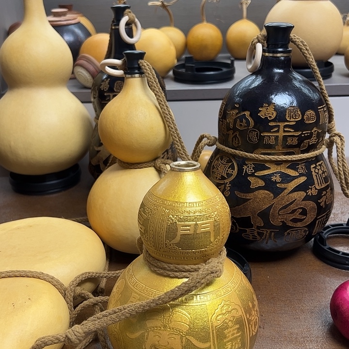 向****哦哦邮政邮政邮政邮政呀