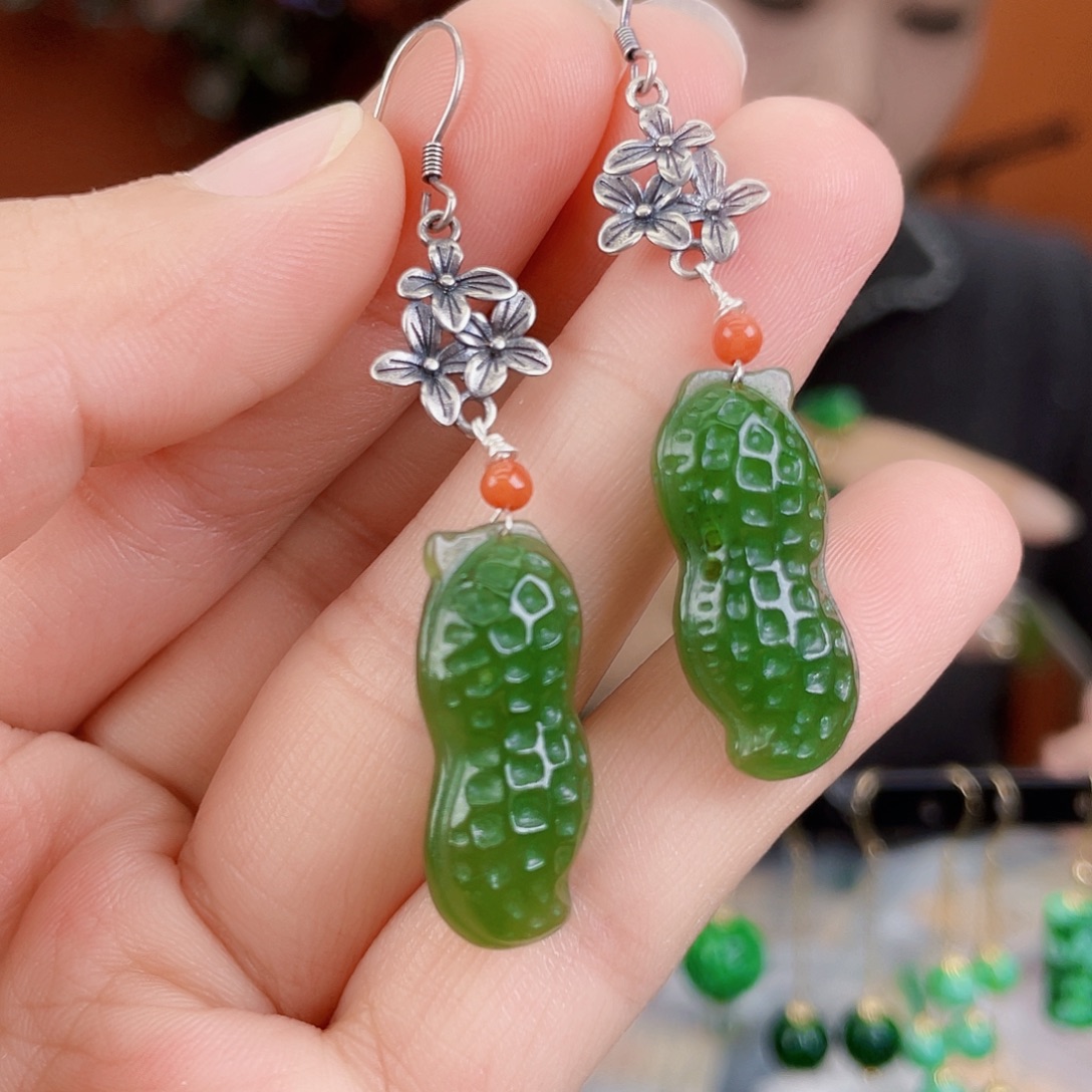 和田玉未镶嵌耳饰