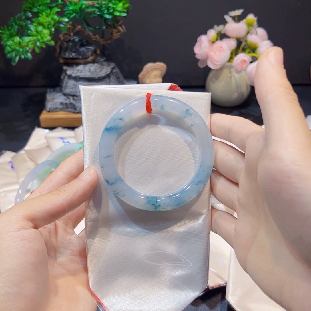 翡翠手镯未镶嵌翡翠手镯54圈口