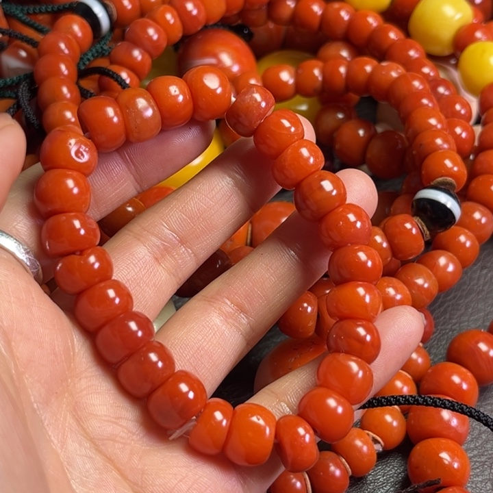 颈饰琉璃番****基琉璃……… …