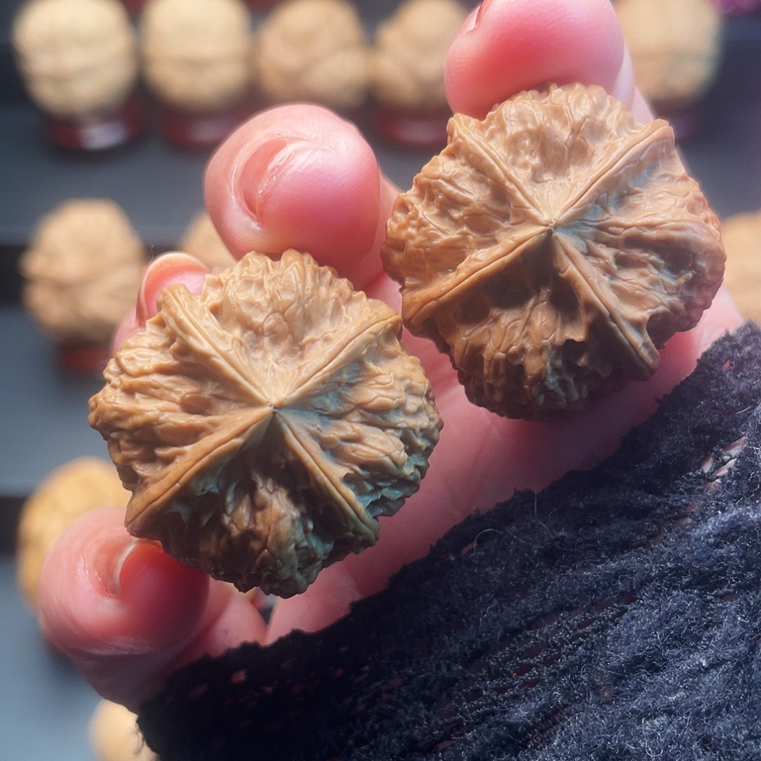 文玩核桃把件四棱3户