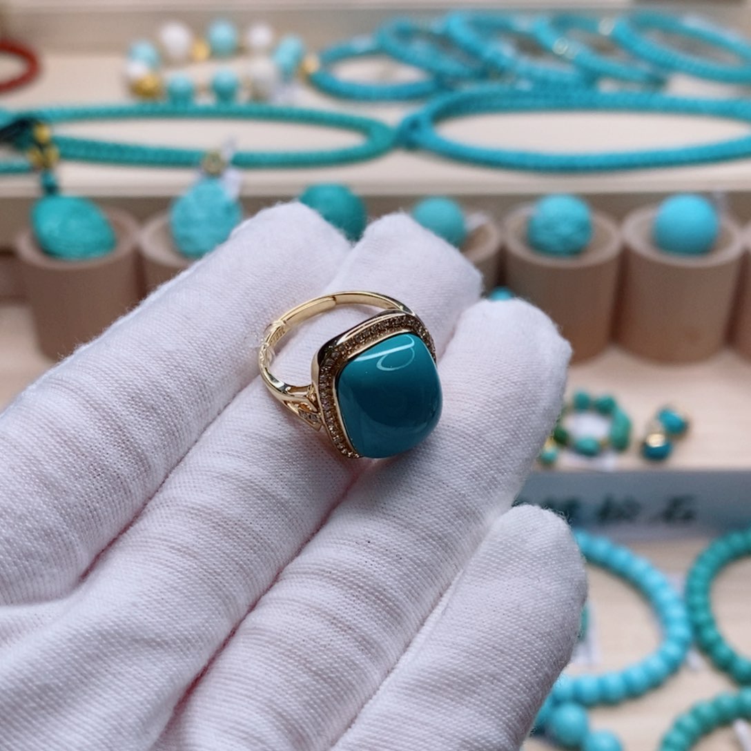 绿松石珠宝奇石18K金镶嵌