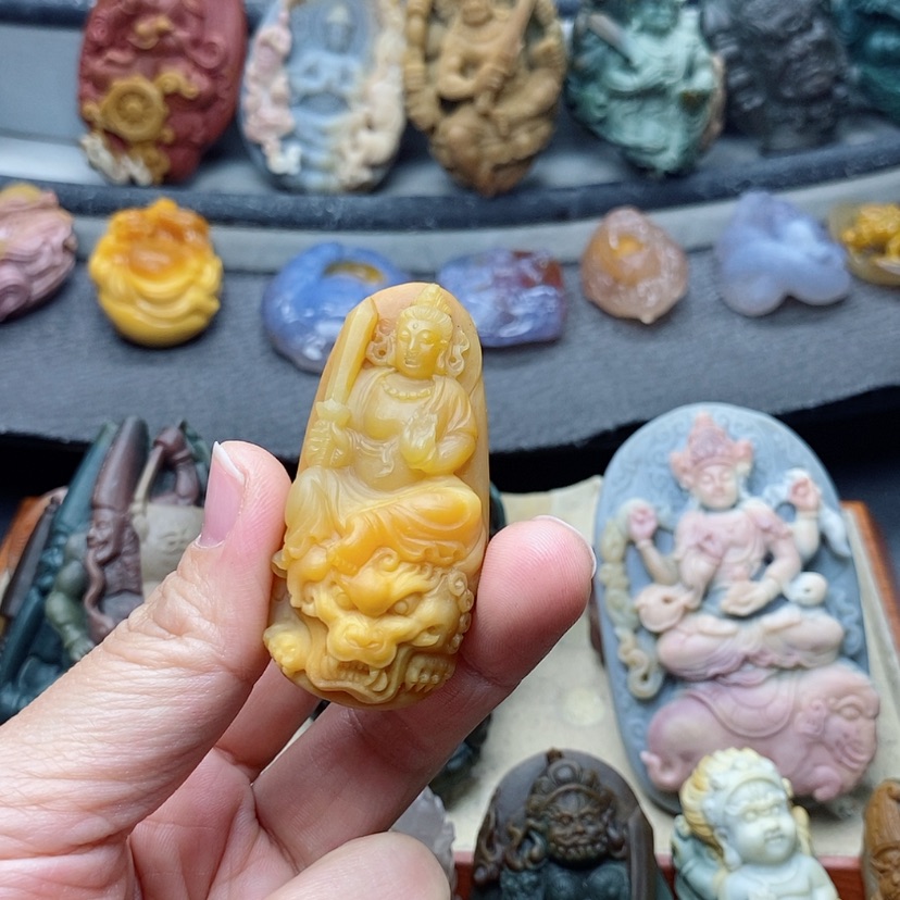 【闪购商品】定制石英质玉吊坠未镶嵌