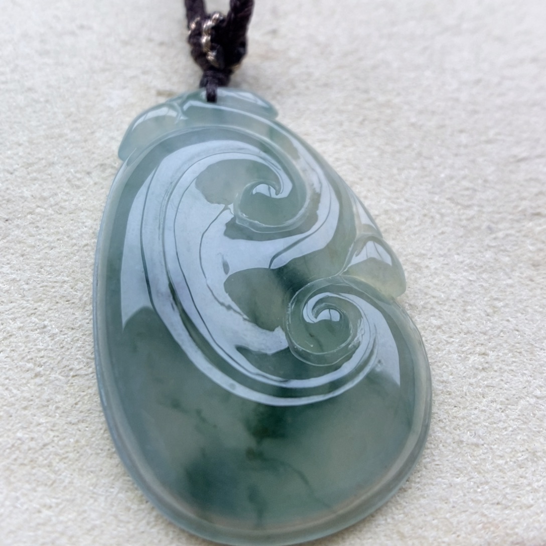 翡翠未镶嵌颈饰吊坠