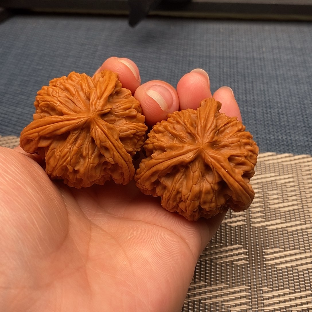 平***淡文玩核桃吊坠三棱