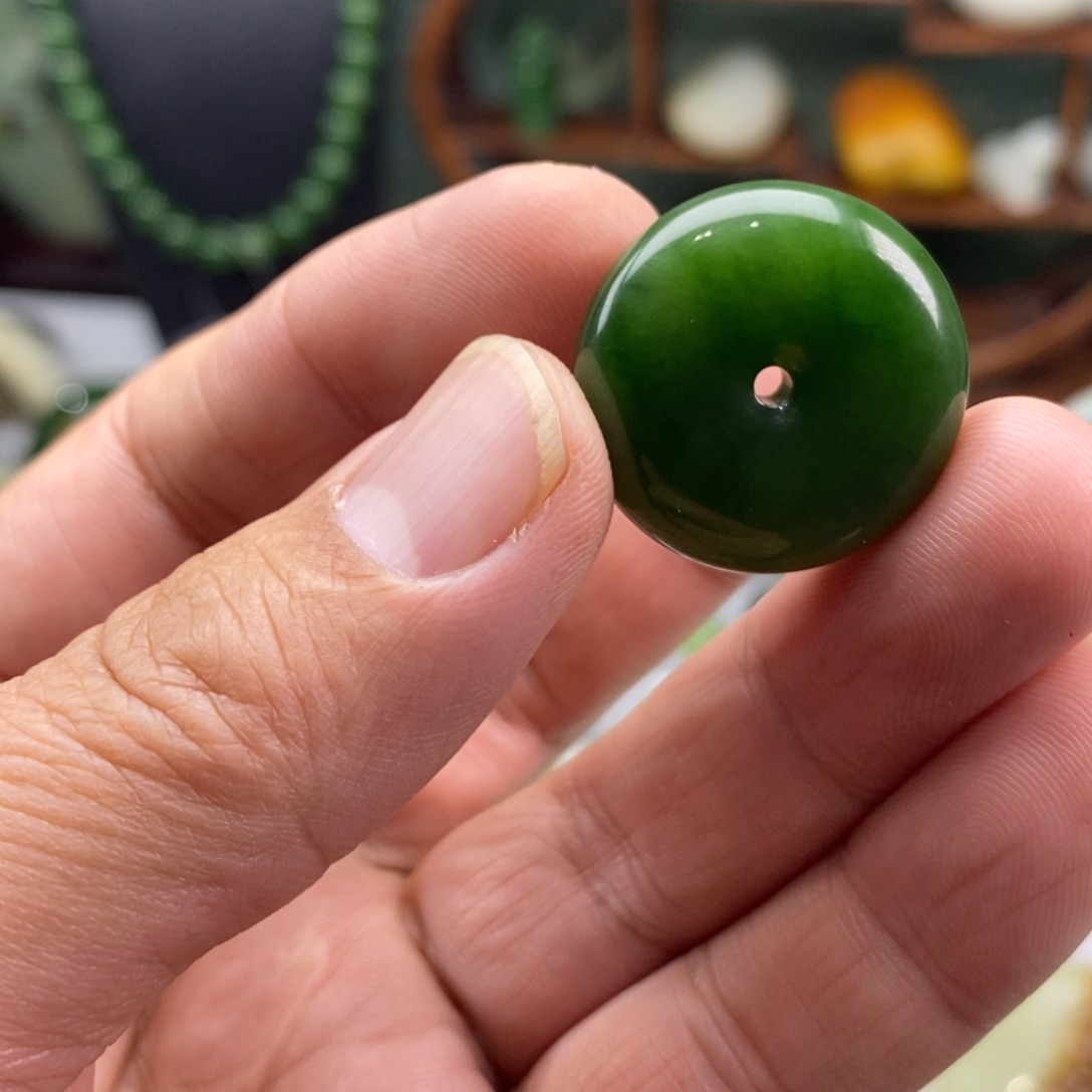 林***.和田玉（碧玉）未镶嵌颈饰