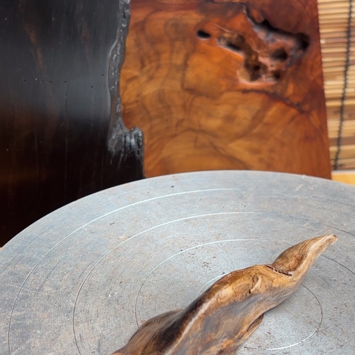 @***行大叶紫檀（黑酸枝木类）