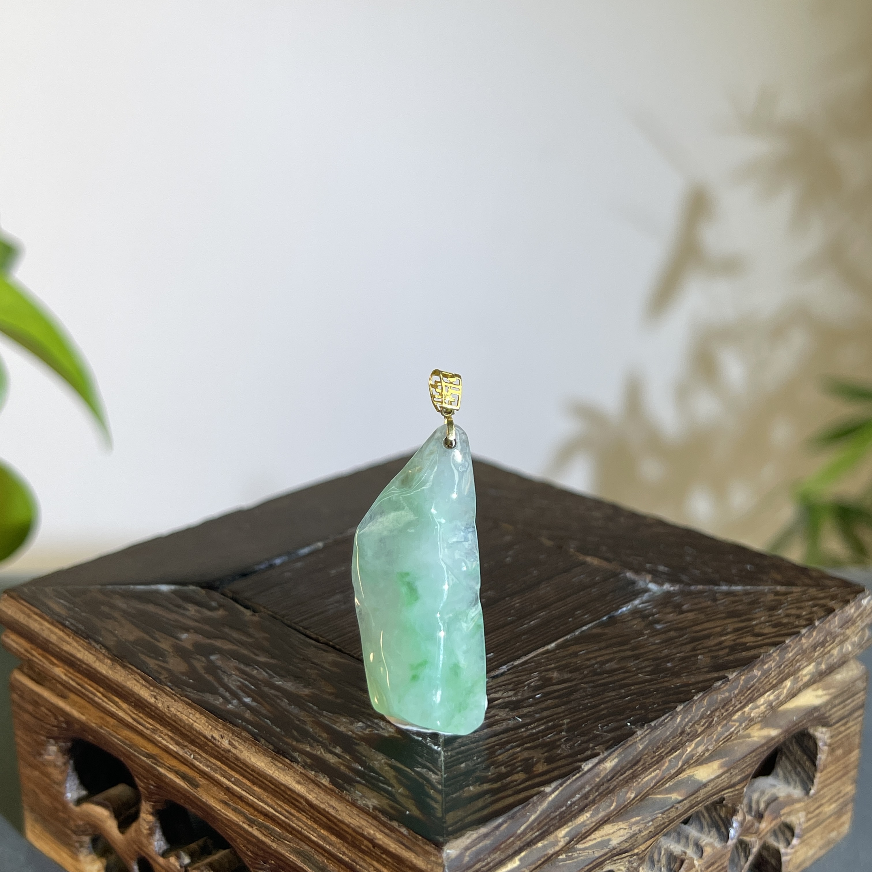 JTW22-017 18K精品天然翡翠A货原石吊坠