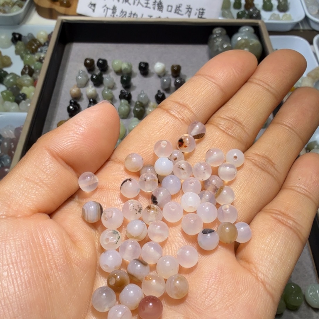 和田玉未镶嵌珠宝奇石卡六50颗