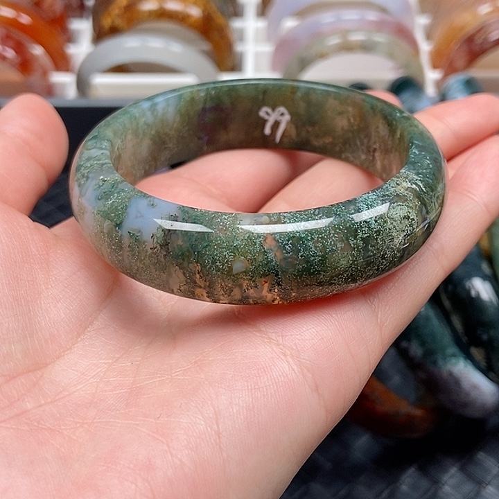 手镯玛瑙/玉髓未镶嵌飞****）