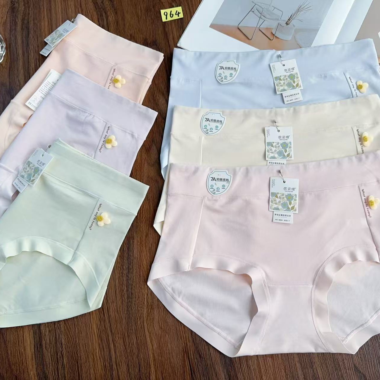 964#亲肤60支RC棉简约小花女士内裤