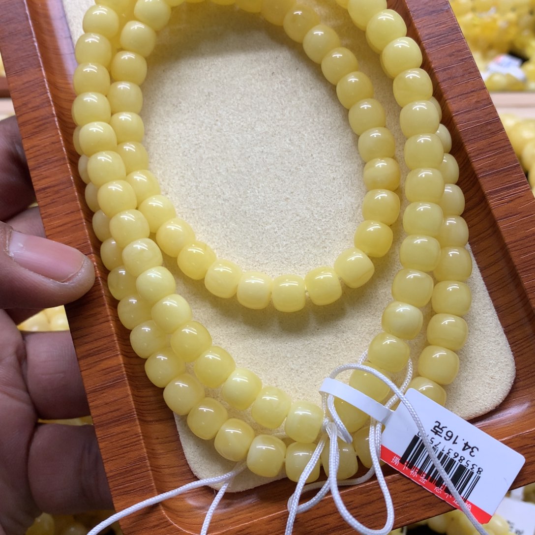 蜜蜡手链未镶嵌为**争蜜蜡