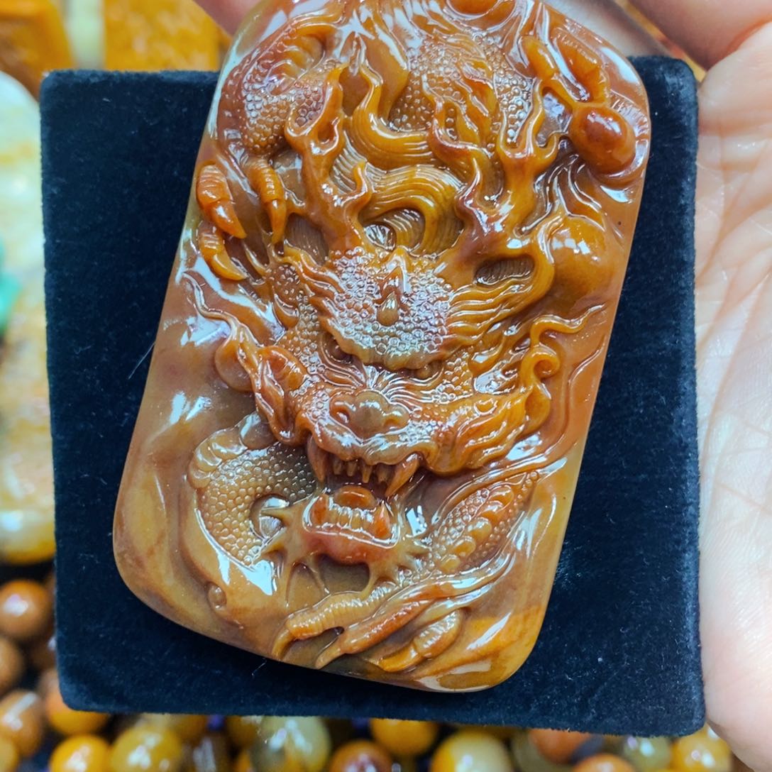 未镶嵌石英质玉（黄龙玉）吊坠(不含链)