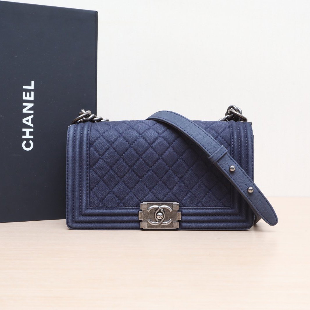 95新 Chanel/香奈儿 小花Jerry 5742404 Leboy 中号墨蓝色18开包