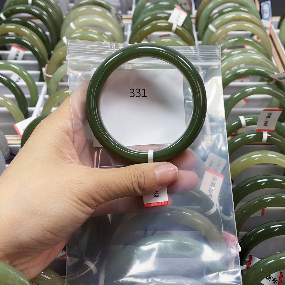 和田玉（糖玉）手镯未镶嵌331圈口57.8