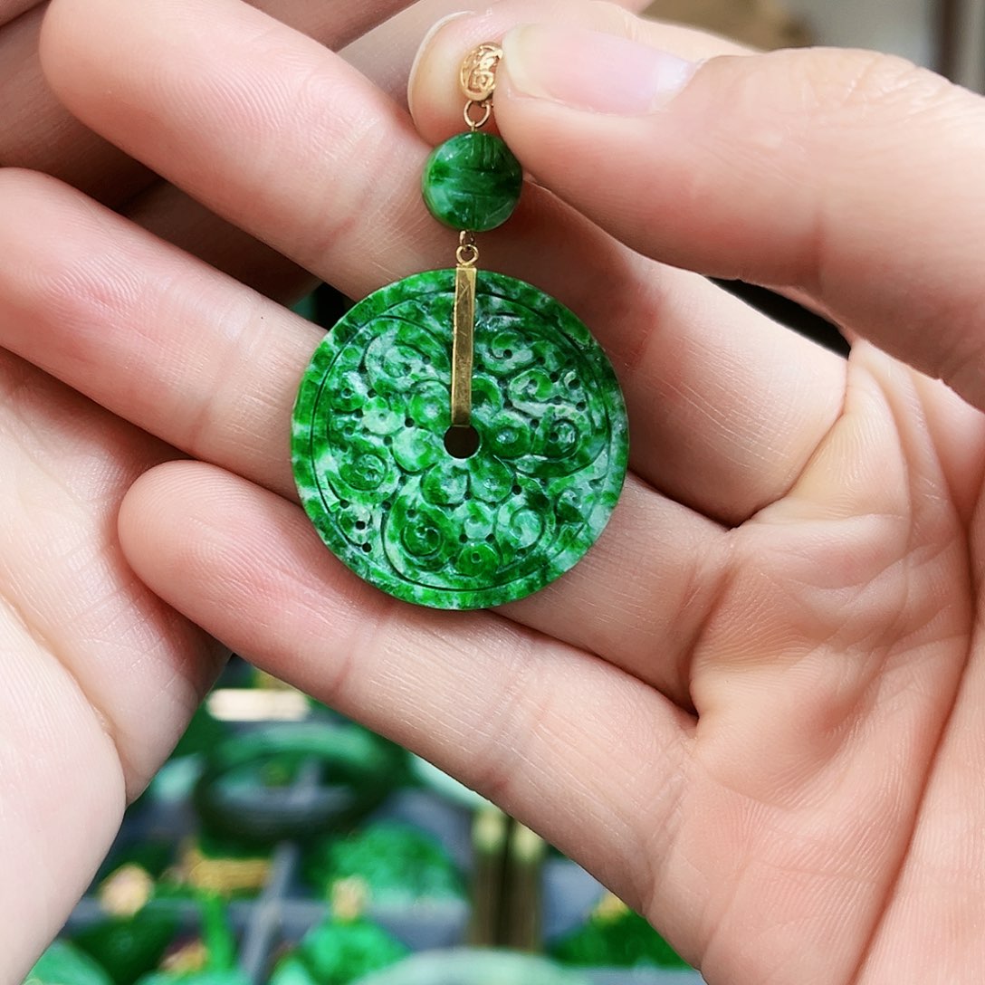 翡翠颈饰18K金镶嵌吊坠