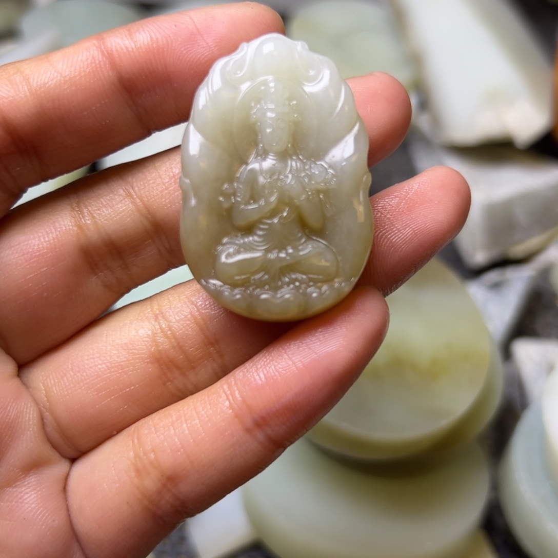 和田玉未镶嵌项链